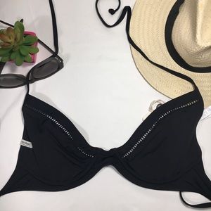 NWOT Rhythm Women’s underwire top bikini top